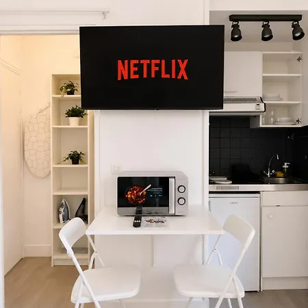 Apartament Quartier Latin Cardinal Lemoine Netflix Paryż