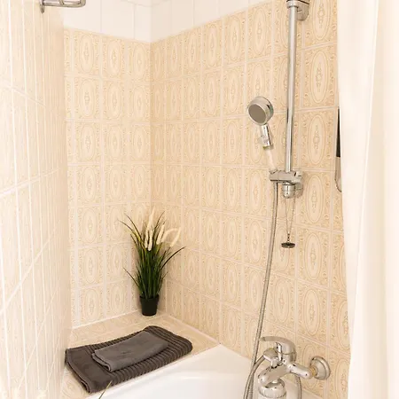 Apartament Quartier Latin Cardinal Lemoine Netflix Paryż